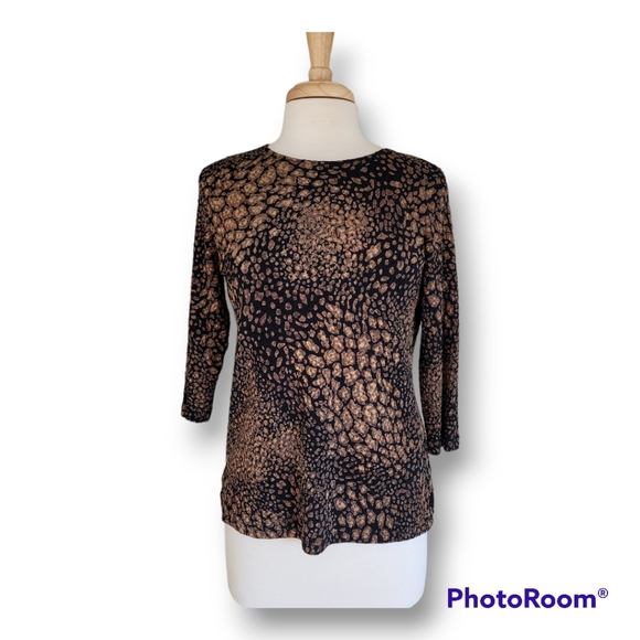 JM Collection Tops - JM Collection 3/4 Sleeve, Black/Gold Textured Print Stretchy Top. Size S